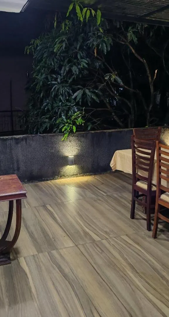 Hillway Tour Inn Kandy Sri Lanca